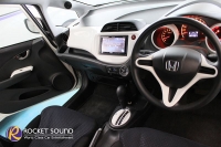 HONDA Jazz ชุด Car Entertainment จอทีวี Pioneer 2 Din พร้อมลำโพงกลางแหลม Prism บริเวณช่องเดิม