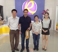 คุณจอห์นนี่ แอนโฟเน่